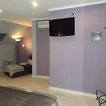 Grande Pensao Residencial Alcobia Otel