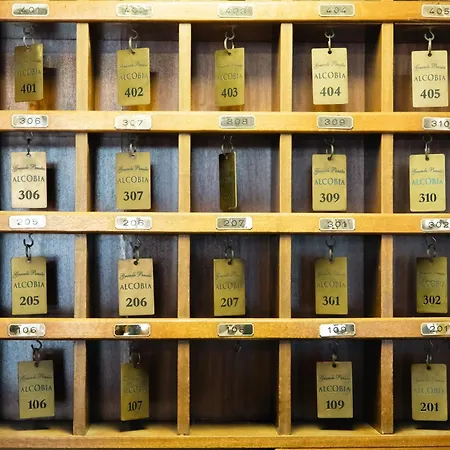 阿露比雅格兰德盘沙住宅酒店 *