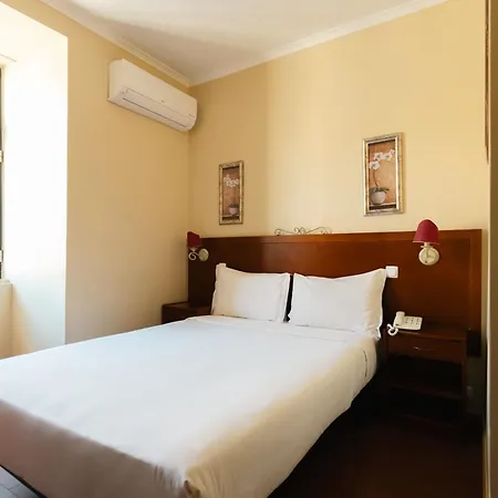 阿露比雅格兰德盘沙住宅酒店 酒店 Lisboa