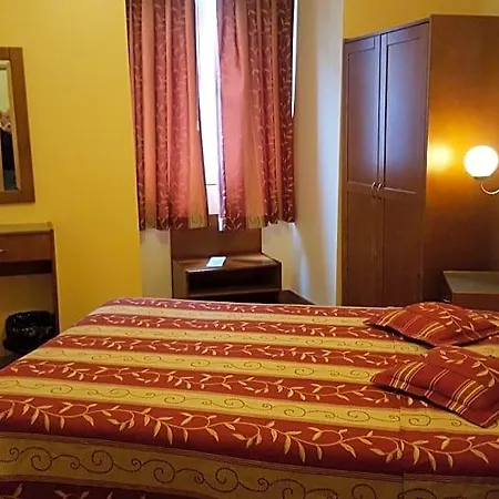 Hotel Grande Pensao Residencial Alcobia 2*