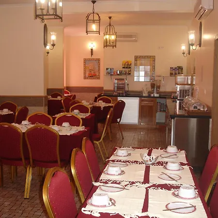 阿露比雅格兰德盘沙住宅酒店 *