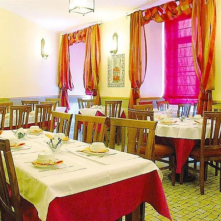 Otel Grande Pensao Residencial Alcobia